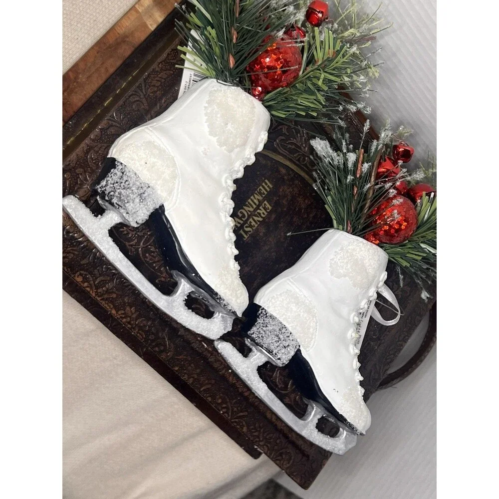 Vintage Style Ice-Skating Boots Ornament
